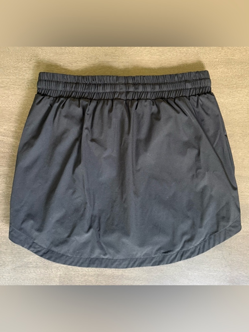 Halara High Waisted Curved Hem Mini Golf Skort Black Women's Size SM - Picture 10 of 14